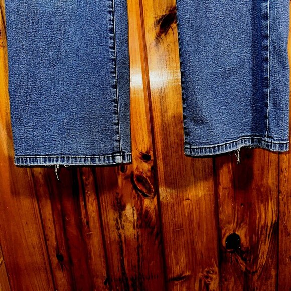 Jag Women's Y2K Distressed Straight Leg Stretch Denim Jeans Size 10 Mid Rise - Picture 3 of 11